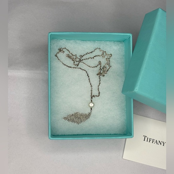 Tiffany & Co. Elsa Peretti mesh tassel pendant with pearl - Picture 2 of 7